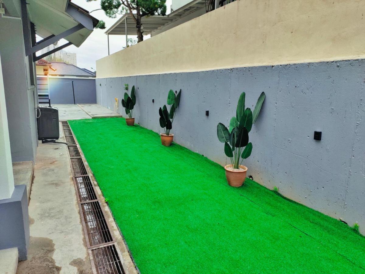 Semi-Detached, Up To 21 Pax, 4 Bedrooms, 3 Bathrooms, 4 Car Parks By Star Home Bayan Lepas Eksteriør bilde