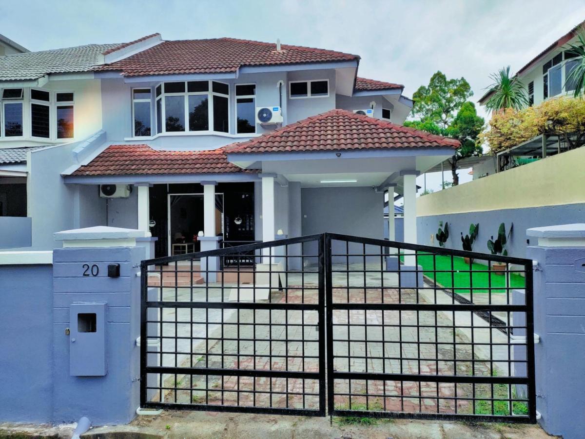 Semi-Detached, Up To 21 Pax, 4 Bedrooms, 3 Bathrooms, 4 Car Parks By Star Home Bayan Lepas Eksteriør bilde